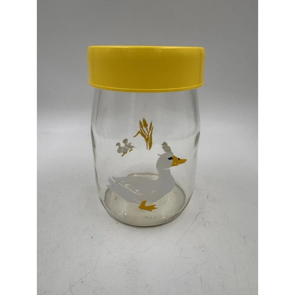 1983 Carlton 1L Yellow Lid White Duck Glass Jar Great Condition